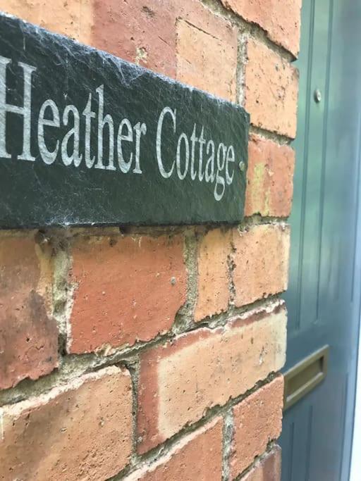 Cosy Heather Cottage Ashbourne  Exterior foto